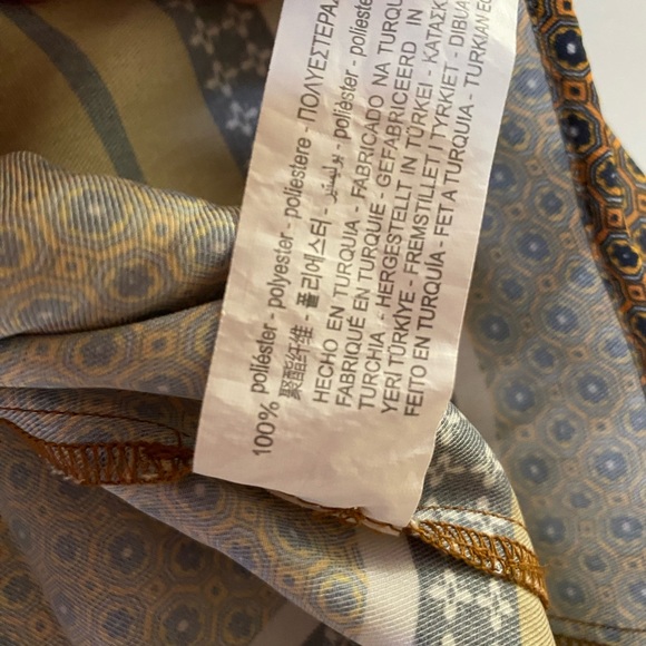 Zara foulard print shirt with handkerchief hem sleeves - Picture 9 of 13